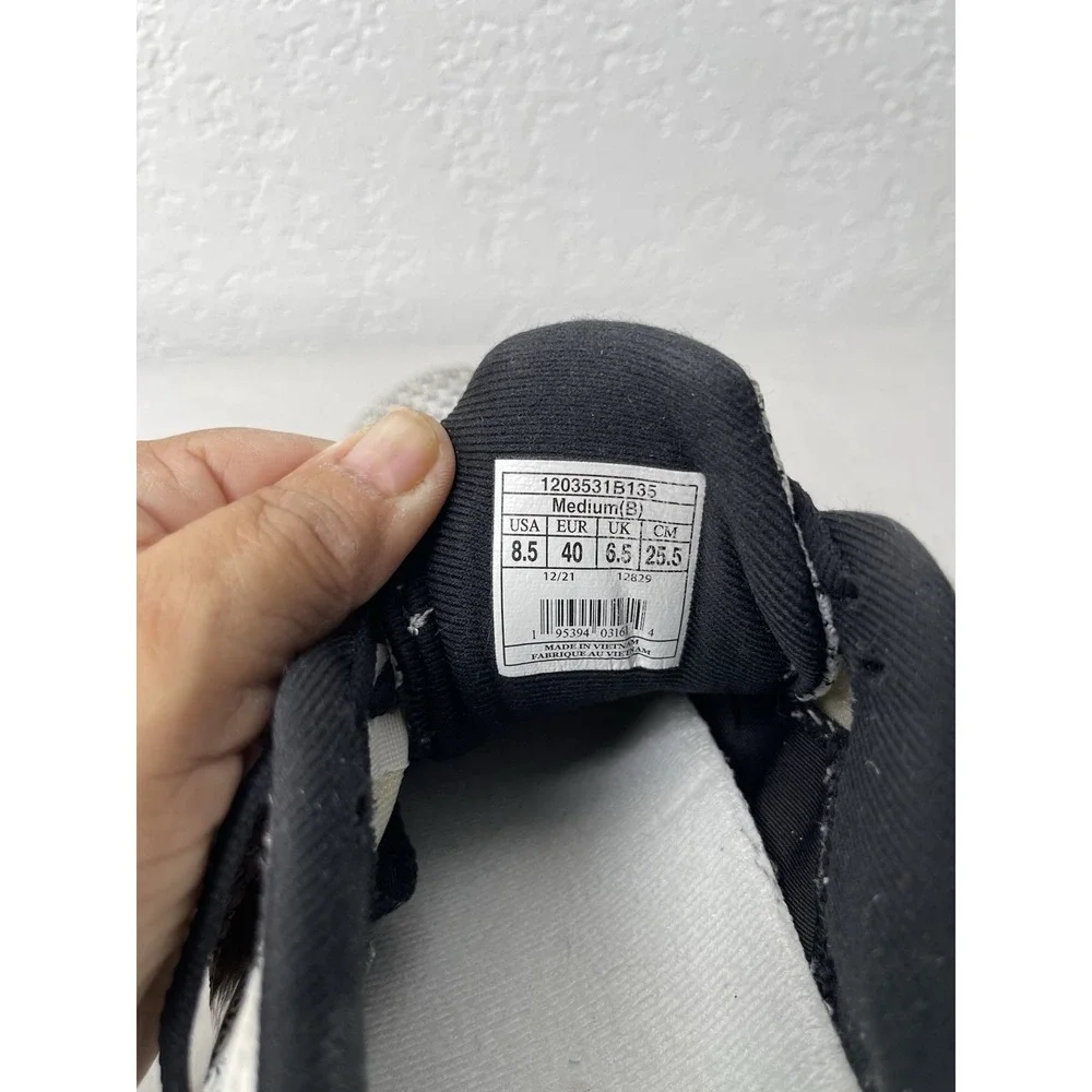 Brooks Adrenaline GTS 22 Women's  8.5B Running Shoes - White & Black
